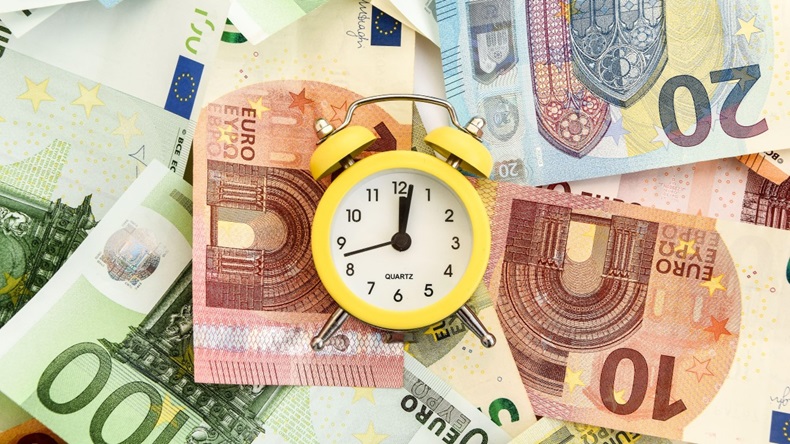 Euro notes alarm clock